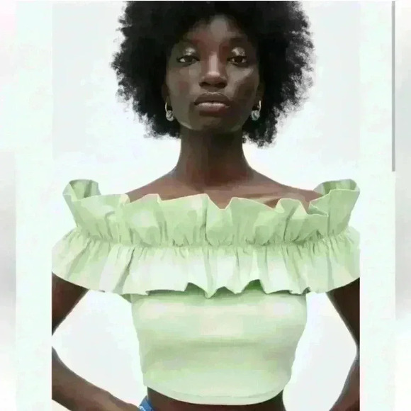 🌴2/$25🌴ZARA | Women's Pastel Green Ribbed/Ruffled Crop Top - Picture 1 of 7